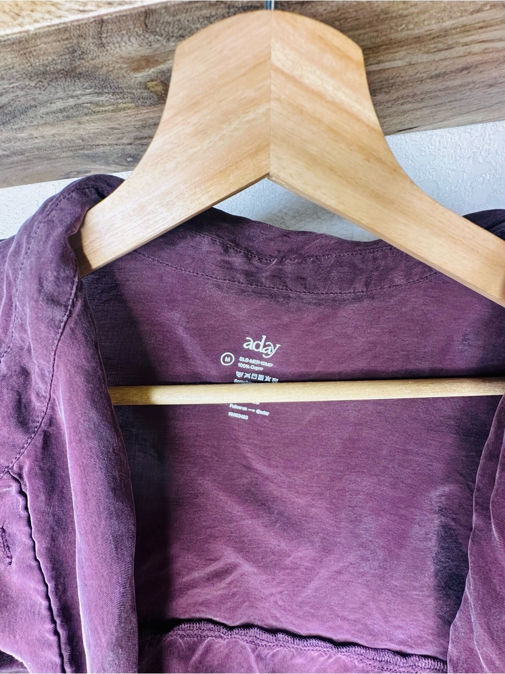 ADAY Something Luxe Button Down • Maroon • Sz M - Picture 3 of 4